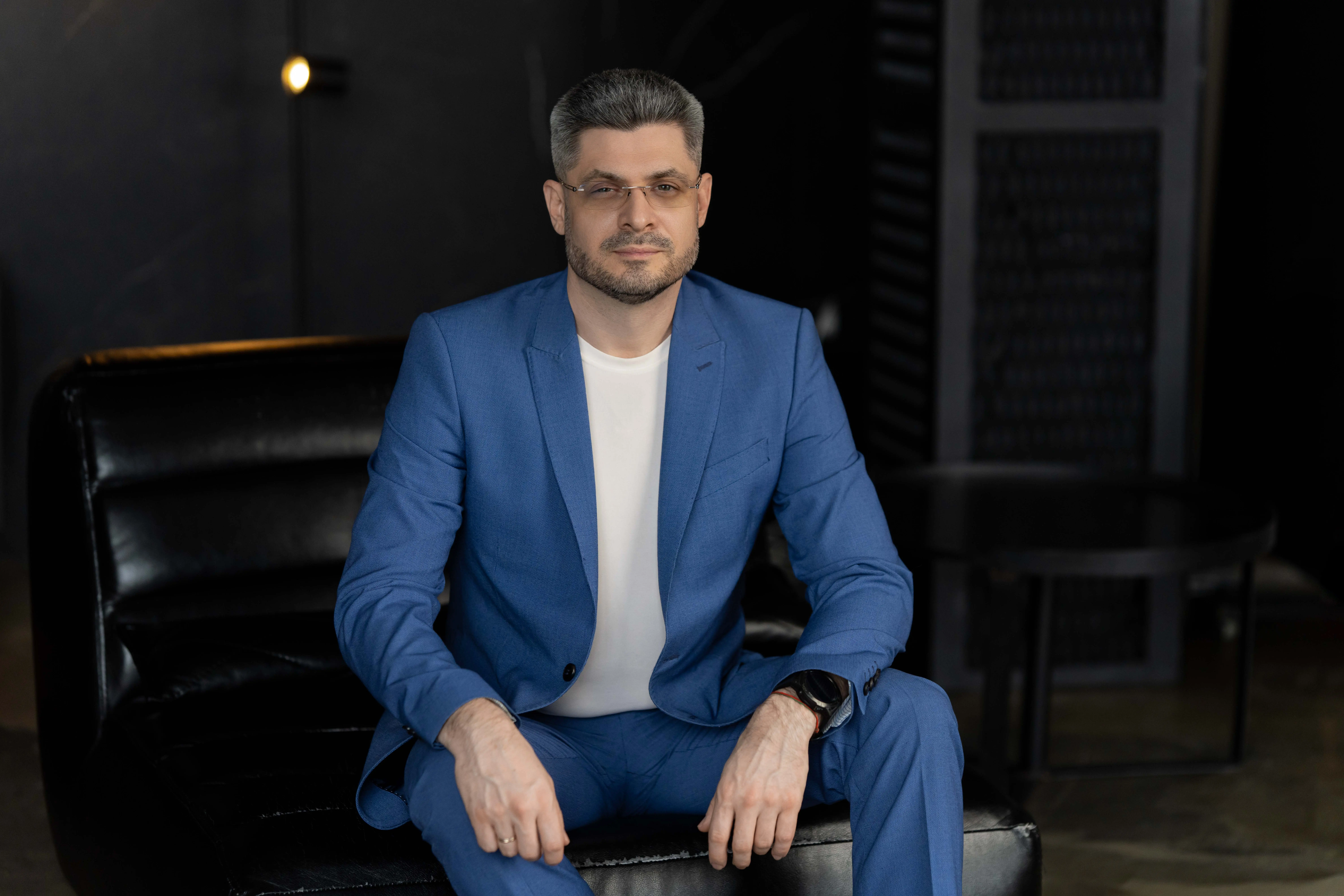 Микитенко Дмитро Олександрович — керівник центру